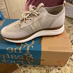 Brand new OTBT Sneakers. Size 7. Speed Mist